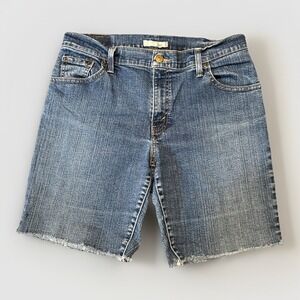 Vintage Levi's Jeans Woman's Size 10 Shorts 550 Cut Off Raw Hem 32x8.5